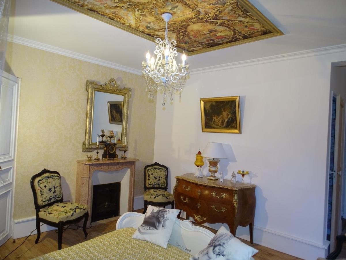 Saint-Etienne-sur-Usson Chateau De La Forie מראה חיצוני תמונה