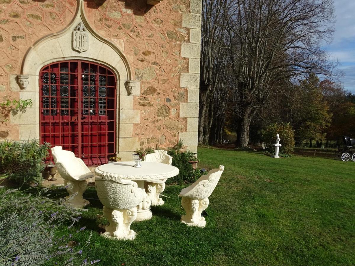 Saint-Etienne-sur-Usson Chateau De La Forie מראה חיצוני תמונה